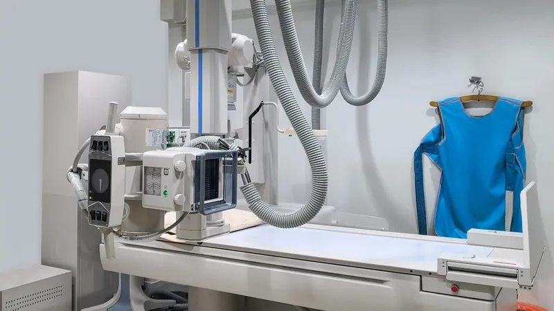 X-ray machine with lead apron