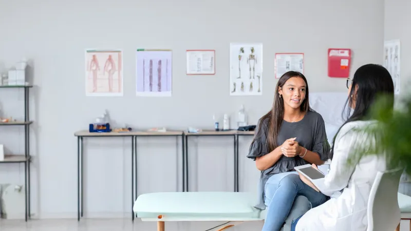 Patient consults doctor about eating disorder