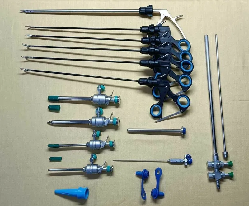 Laparoscopic surgical instruments