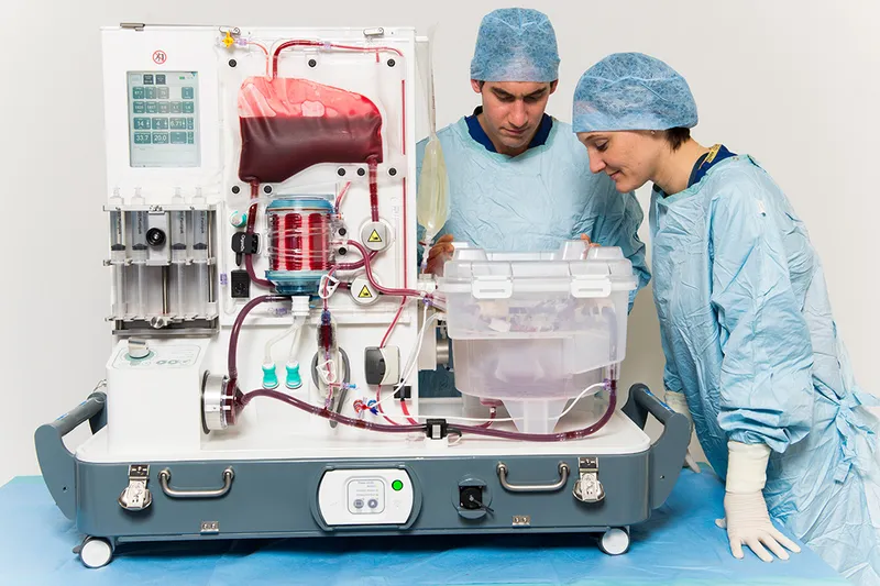 Comprehensive organ transplant surgical suite with multiple organ preservation systems